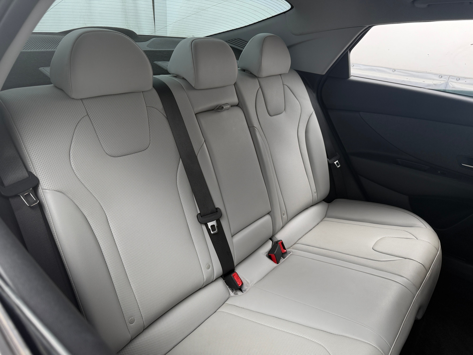 Thumbnail: 2022 Hyundai Elantra - 5