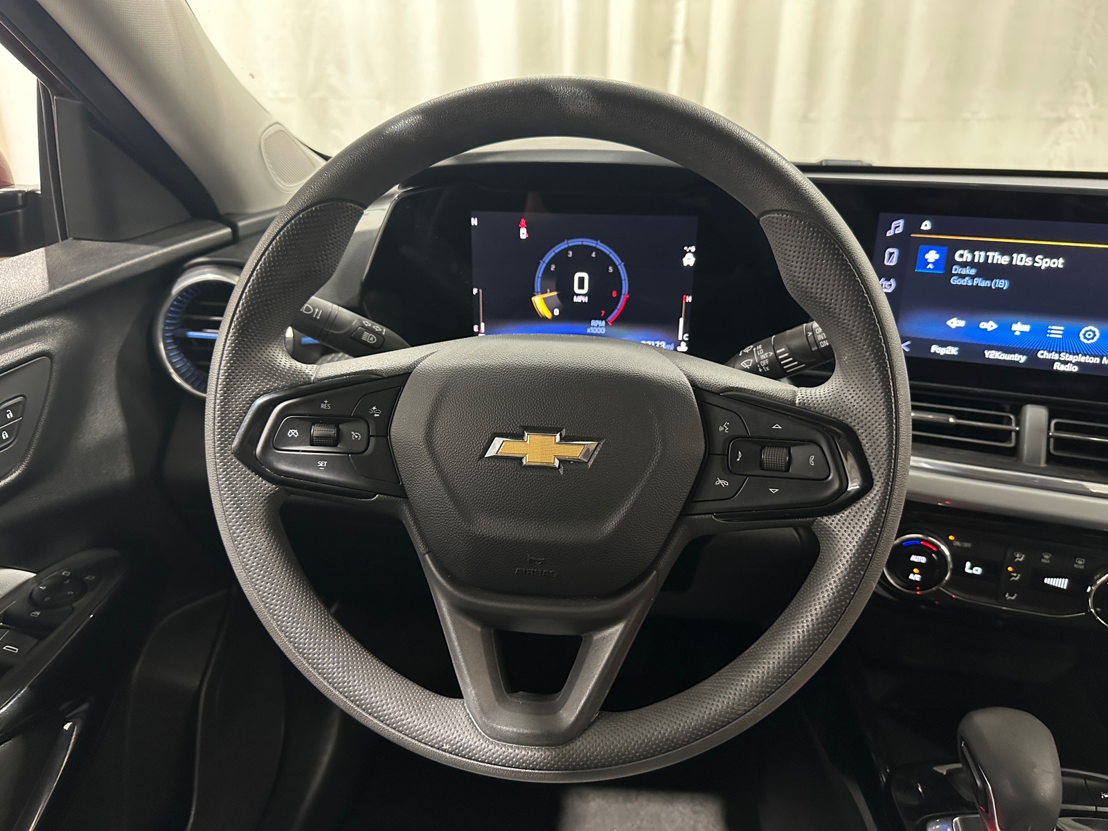 Thumbnail: 2025 Chevrolet Trax - 5
