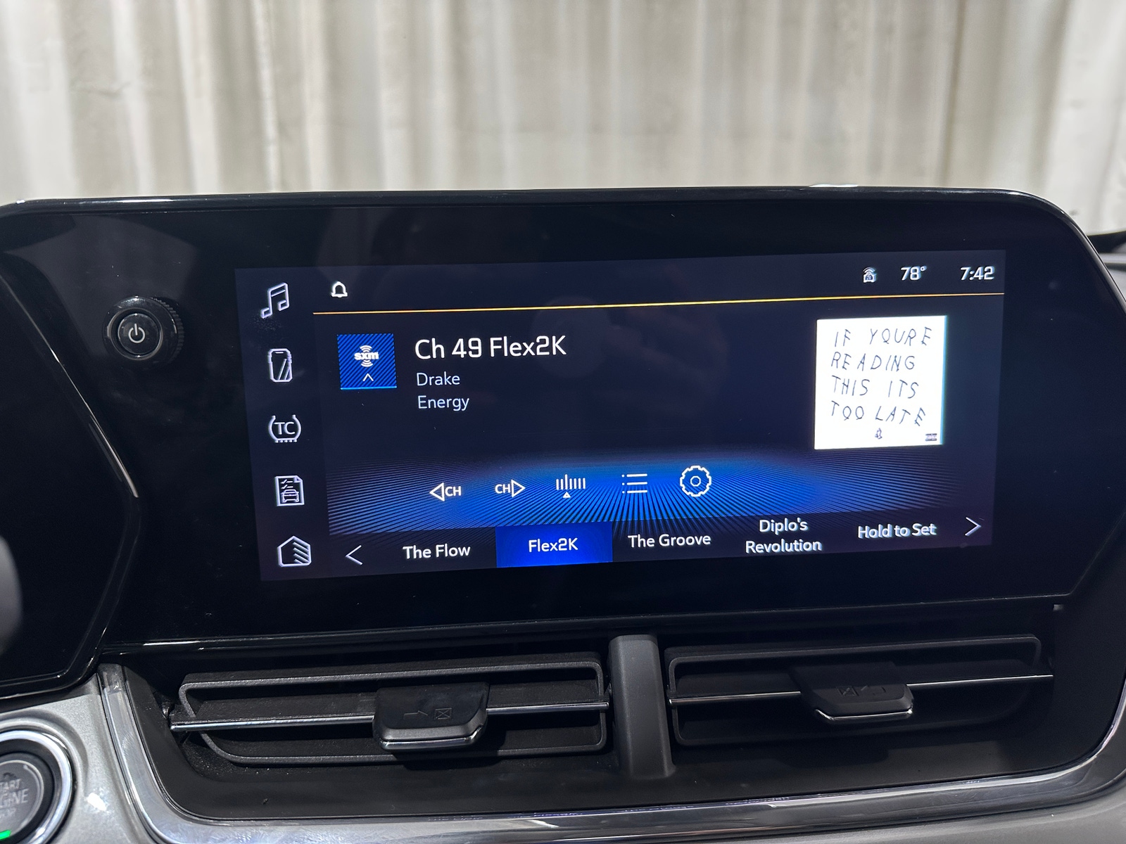 Thumbnail: 2025 Chevrolet Trax - 4