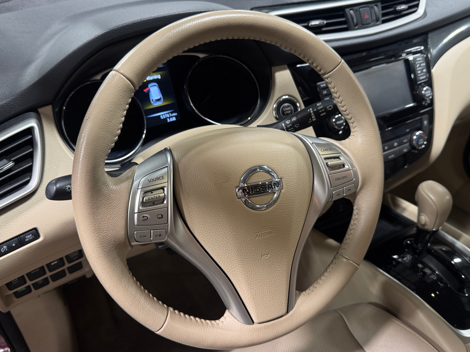 Thumbnail: 2015 Nissan Rogue - 4