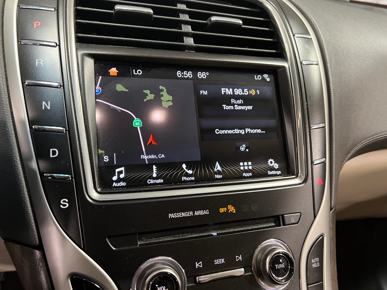 Thumbnail: 2019 Lincoln Nautilus - 3