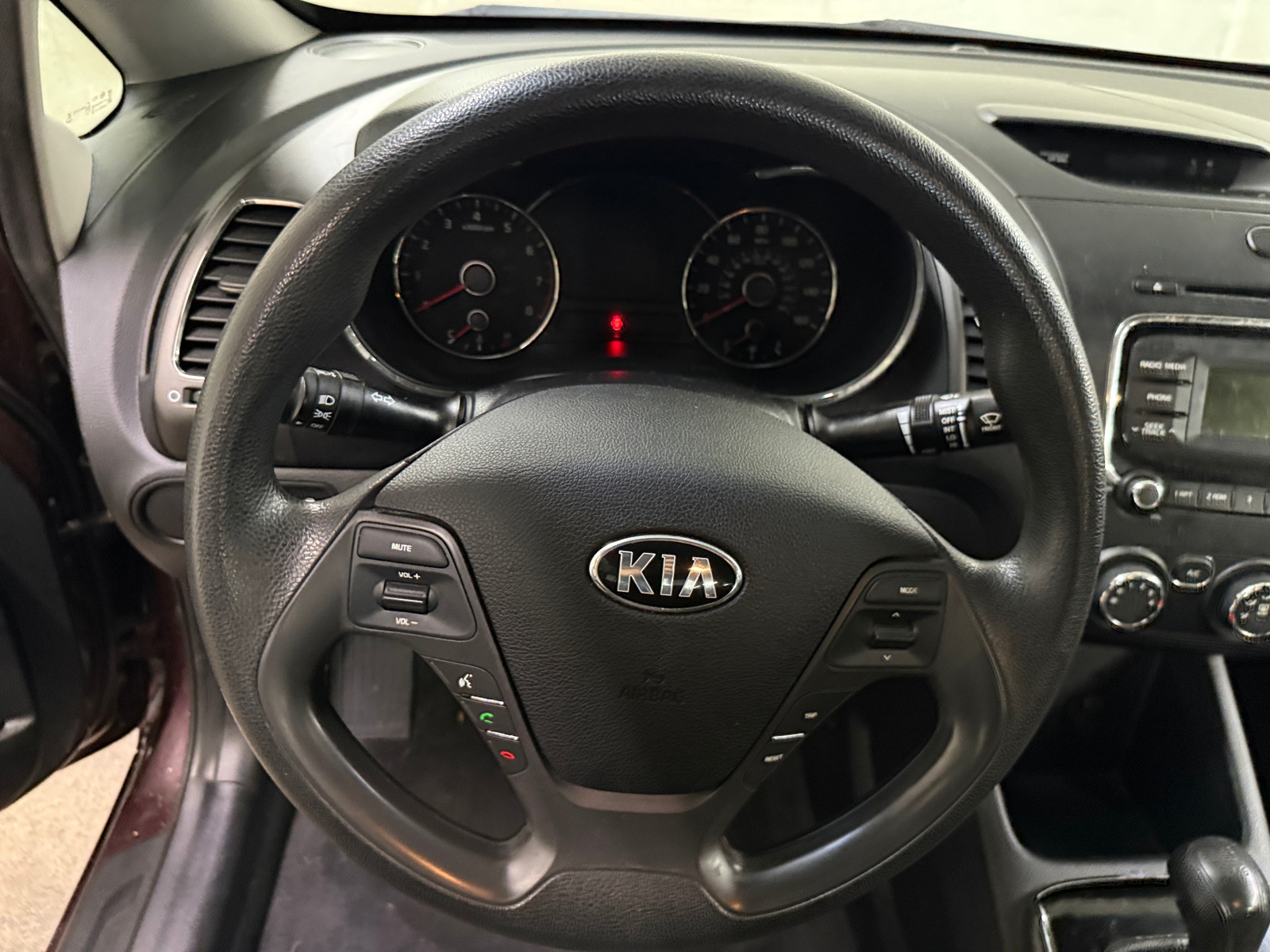 Thumbnail: 2017 Kia Forte - 5