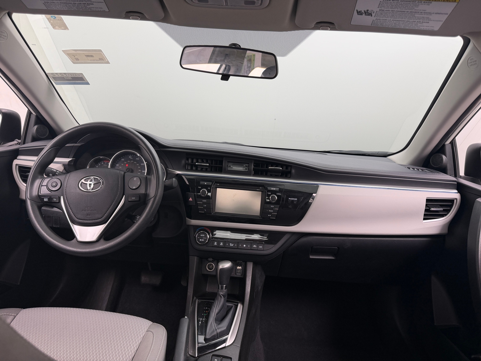 Thumbnail: 2015 Toyota Corolla - 3