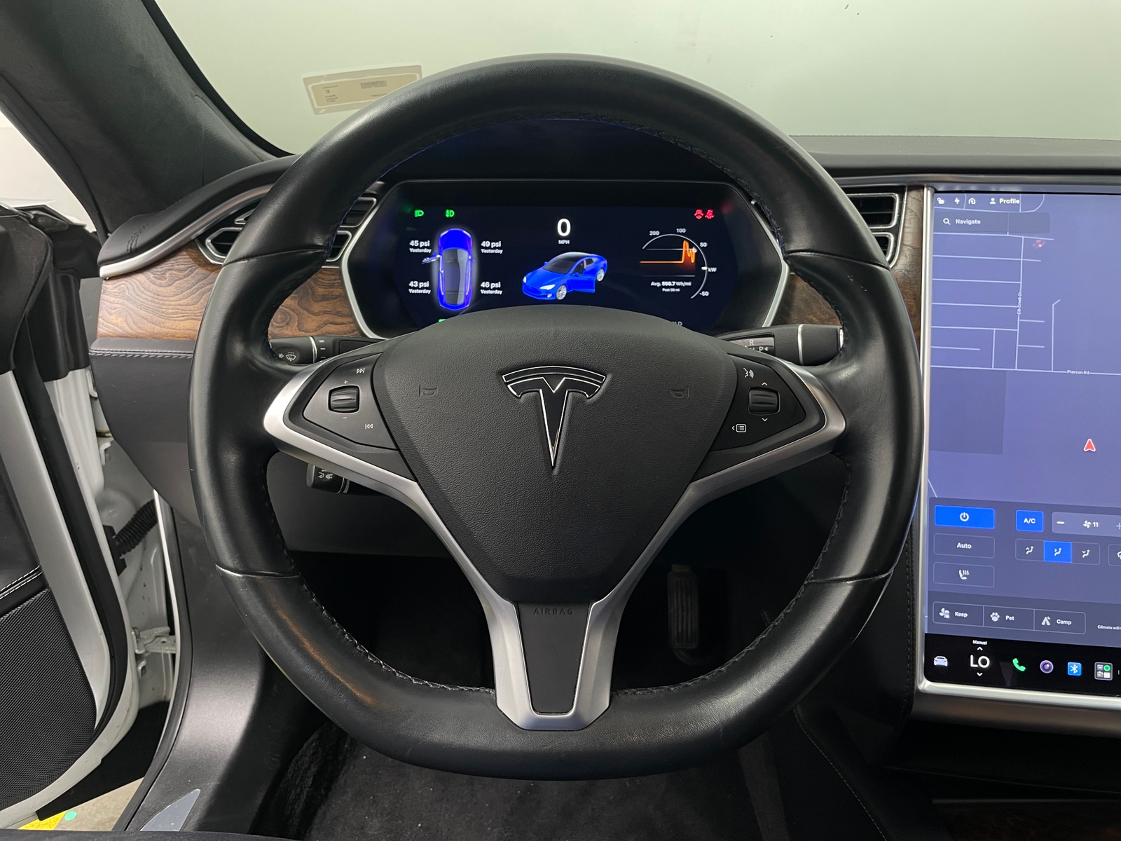 Thumbnail: 2017 Tesla Model S - 4