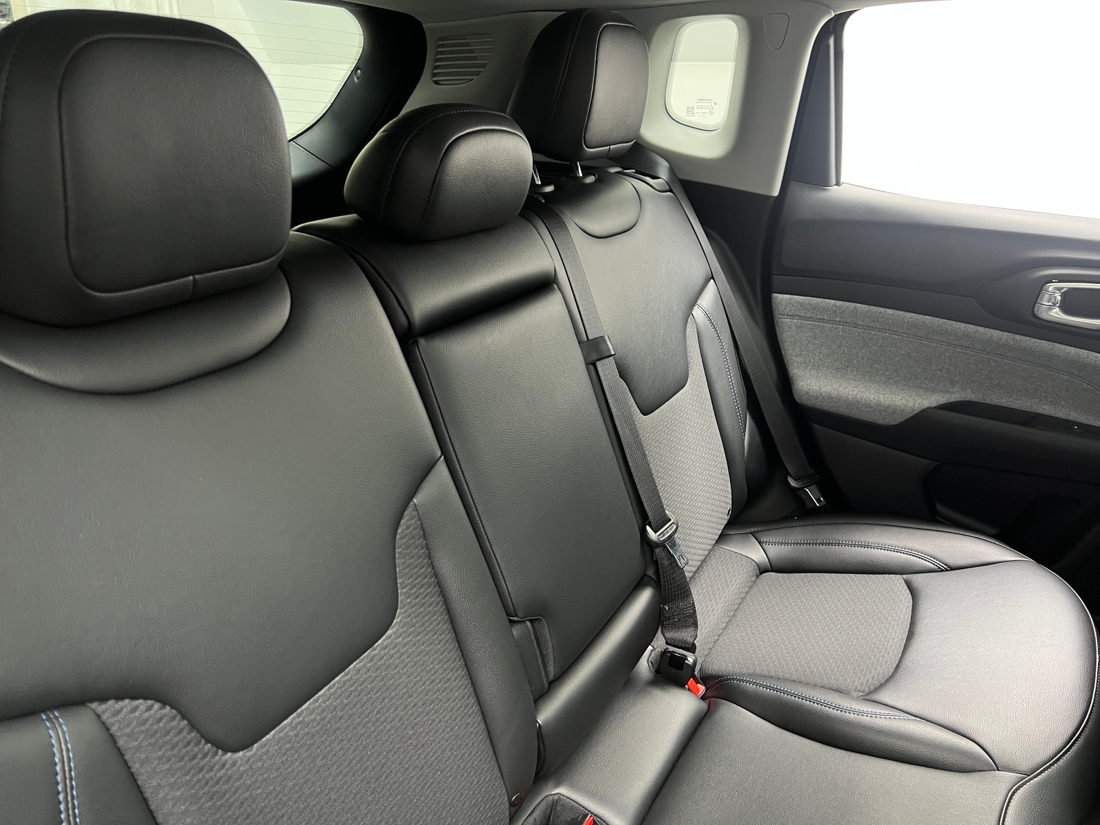 Thumbnail: 2022 Jeep Compass - 6