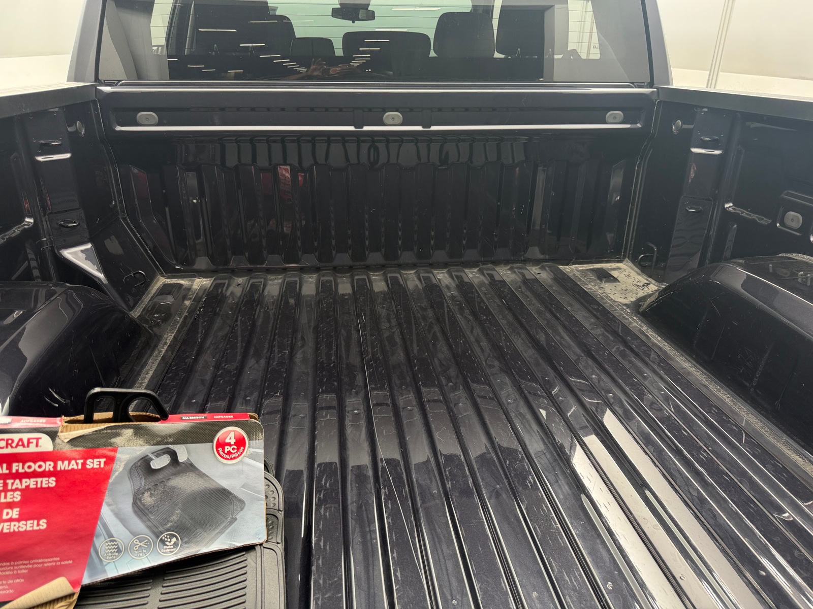 Thumbnail: 2023 Chevrolet Silverado 1500 - 7