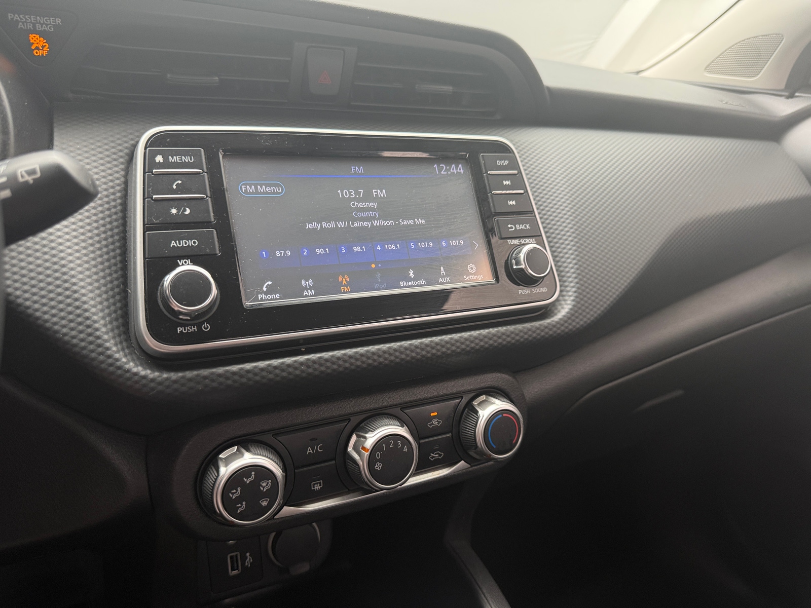 Thumbnail: 2021 Nissan Kicks - 4