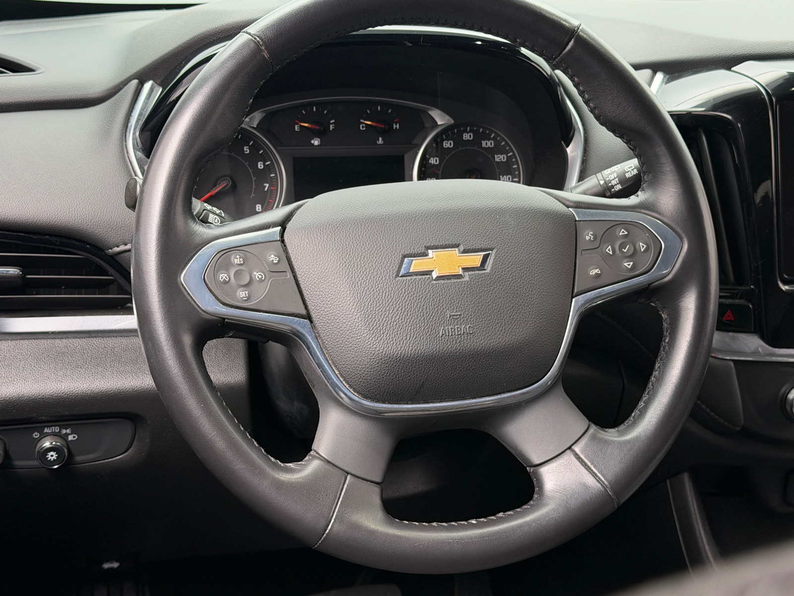 Thumbnail: 2022 Chevrolet Traverse - 5