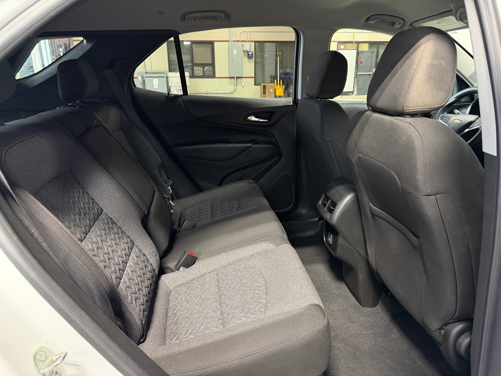 Thumbnail: 2022 Chevrolet Equinox - 6