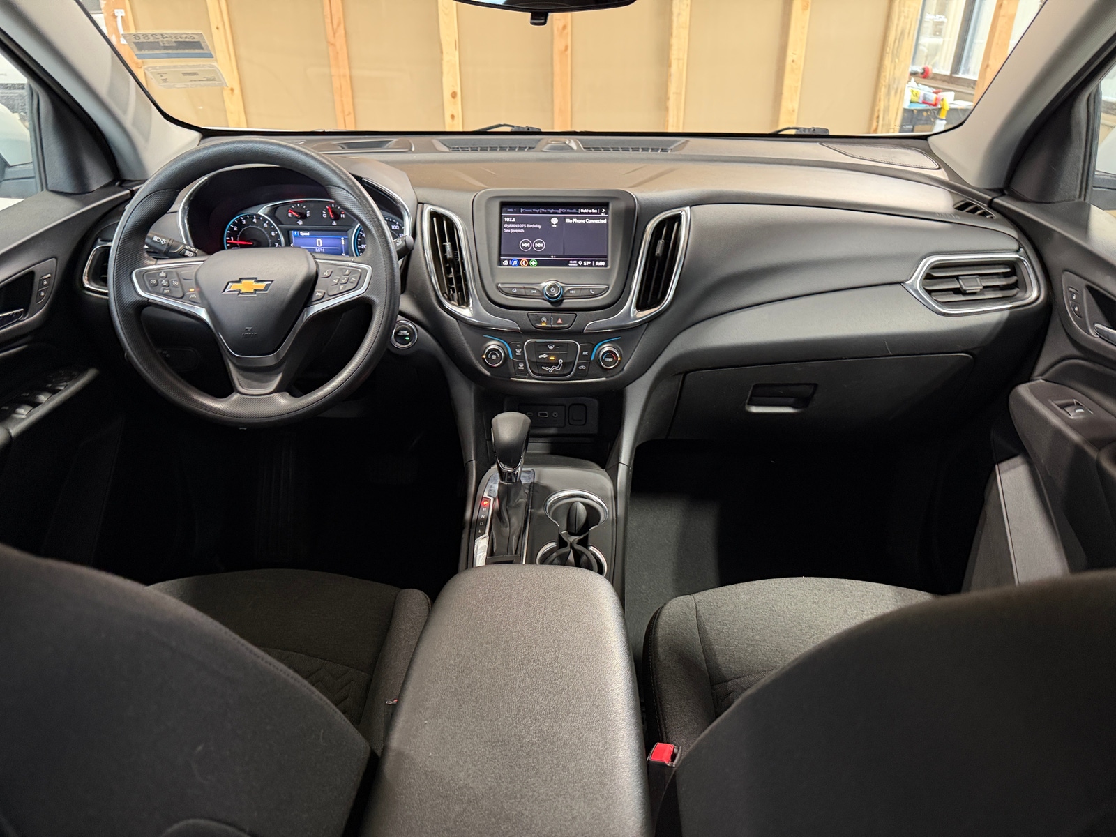 Thumbnail: 2022 Chevrolet Equinox - 3