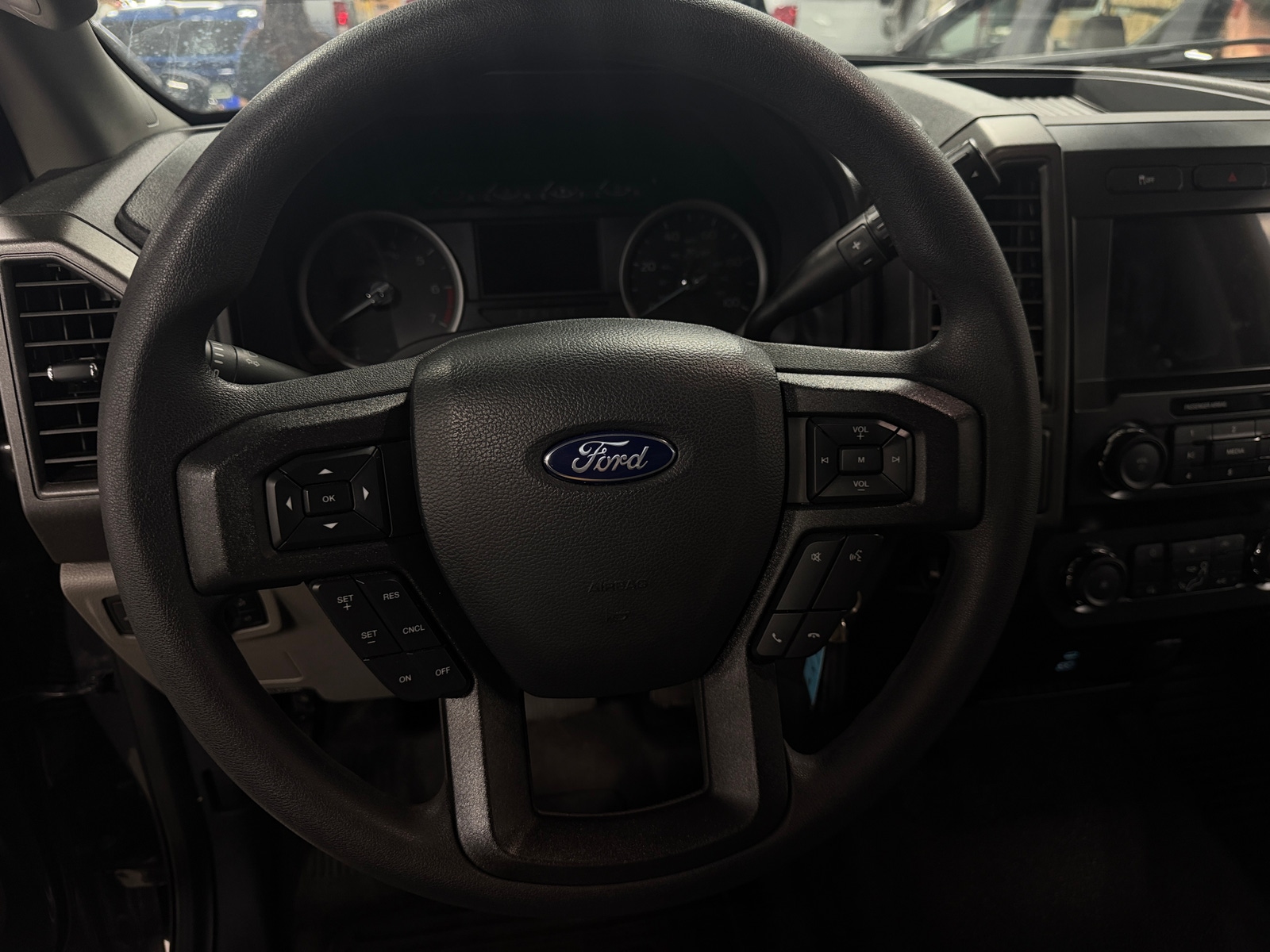 Thumbnail: 2022 Ford Econoline - 5