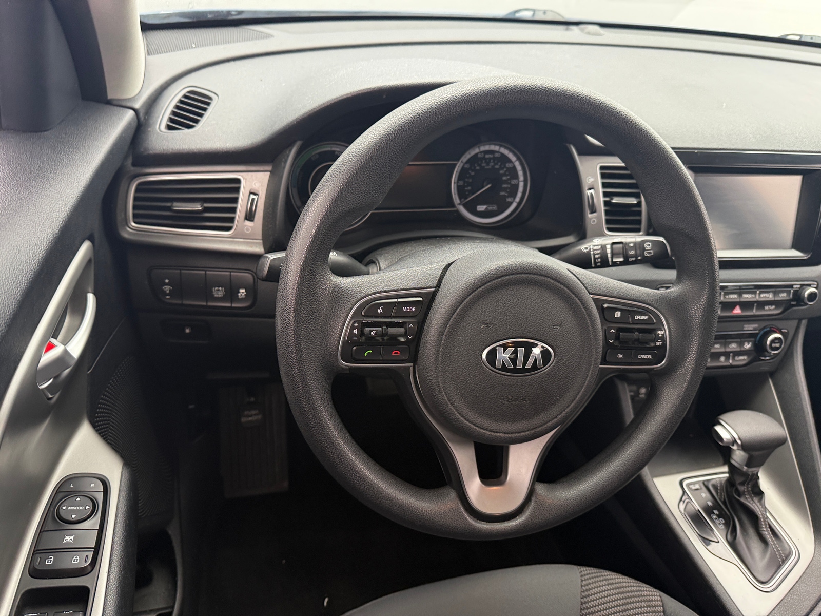 Thumbnail: 2019 Kia Niro - 5