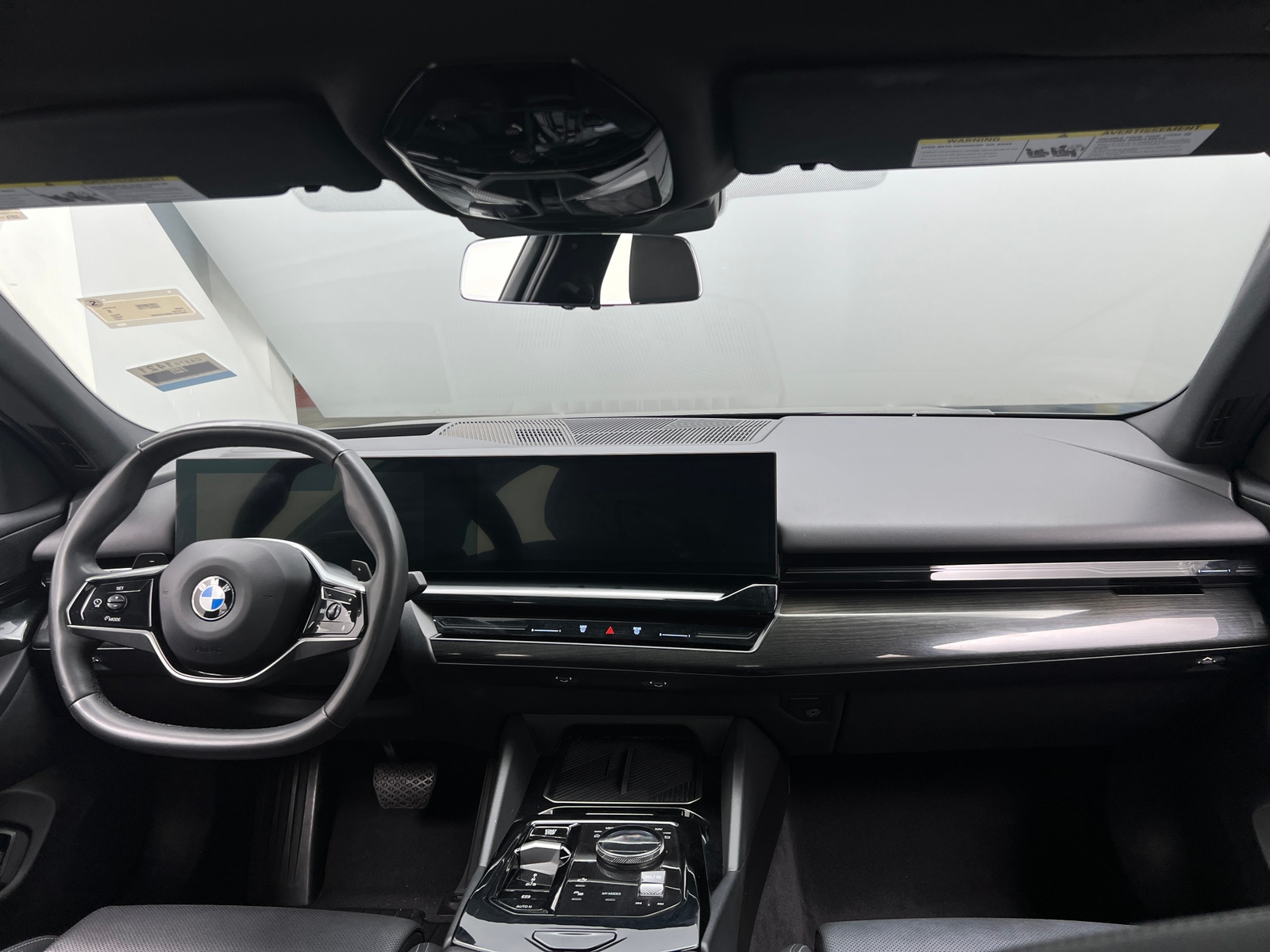 Thumbnail: 2024 BMW 5 Series - 2