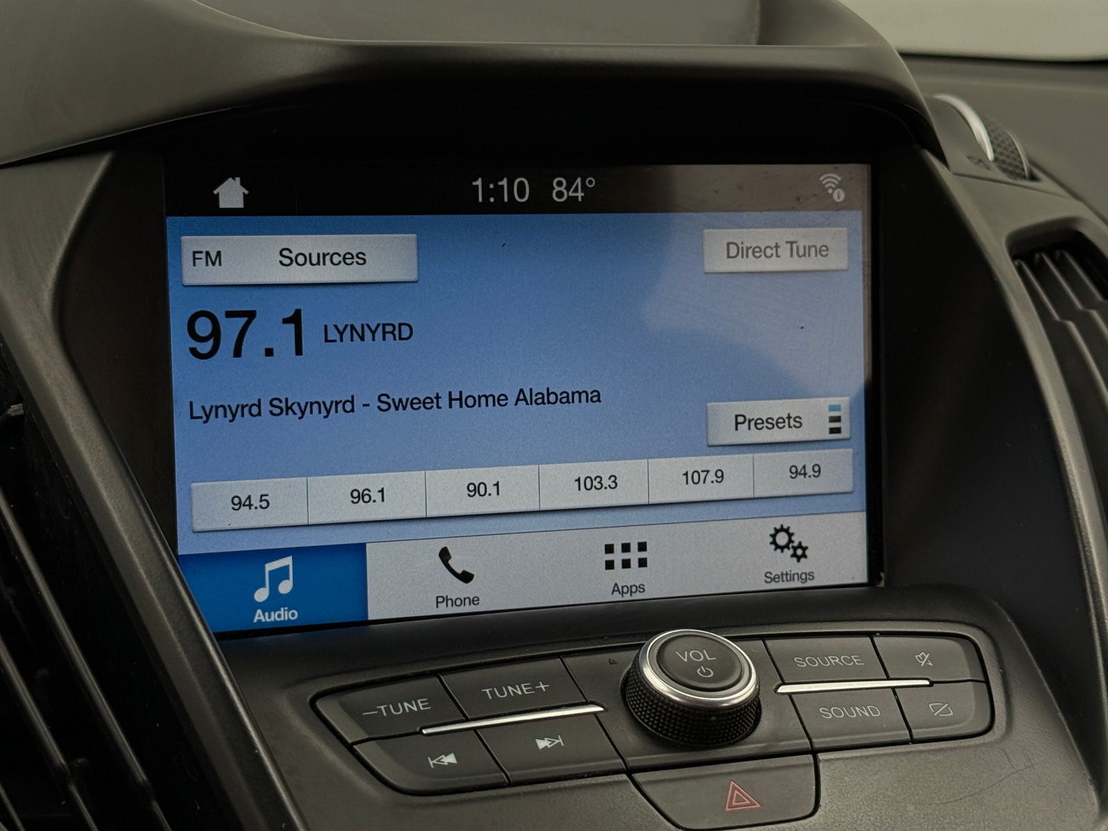 Thumbnail: 2019 Ford Escape - 3