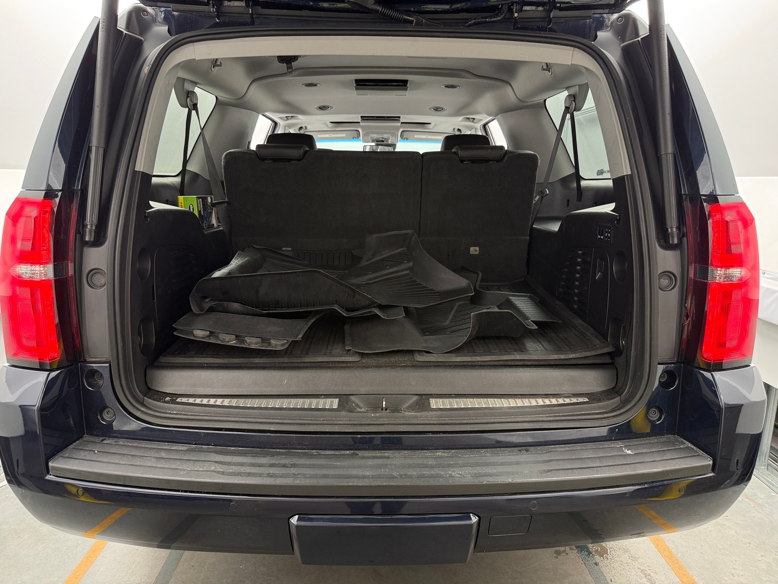 Thumbnail: 2018 Chevrolet Suburban - 6