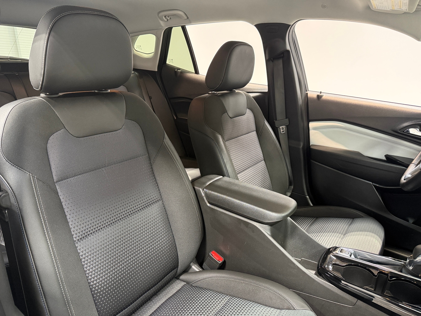 Thumbnail: 2025 Chevrolet Trax - 2