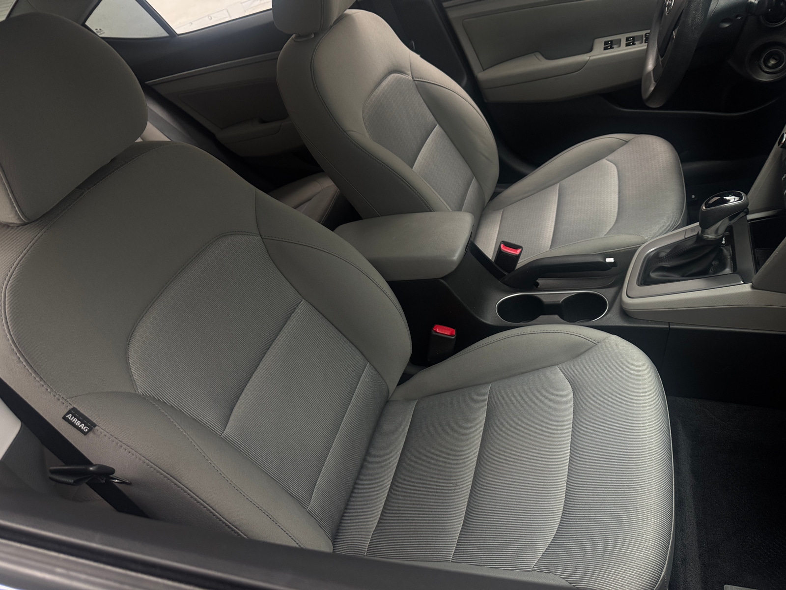 Thumbnail: 2017 Hyundai Elantra - 2