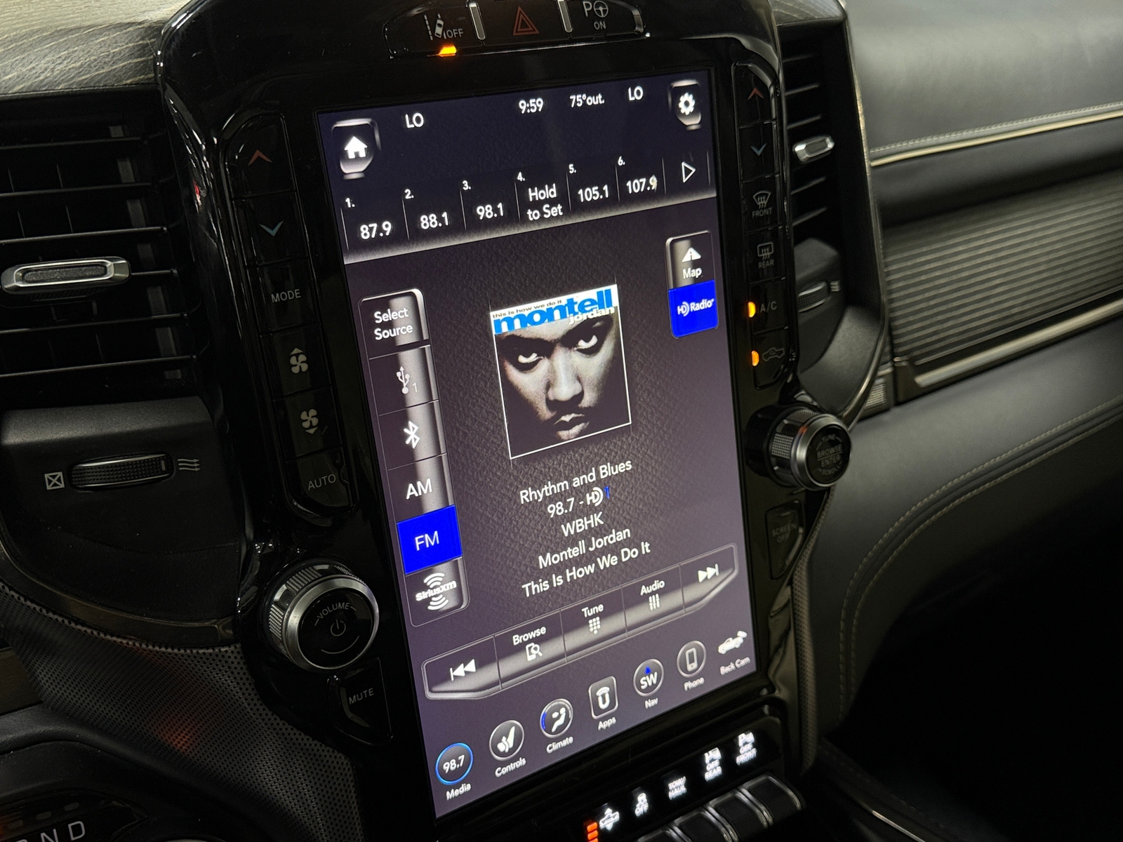 Thumbnail: 2019 RAM 1500 - 3