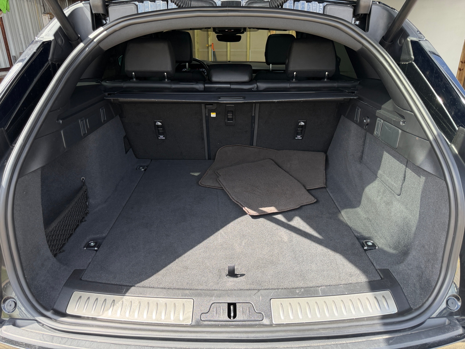 Thumbnail: 2025 Land Rover Range Rover Velar - 6