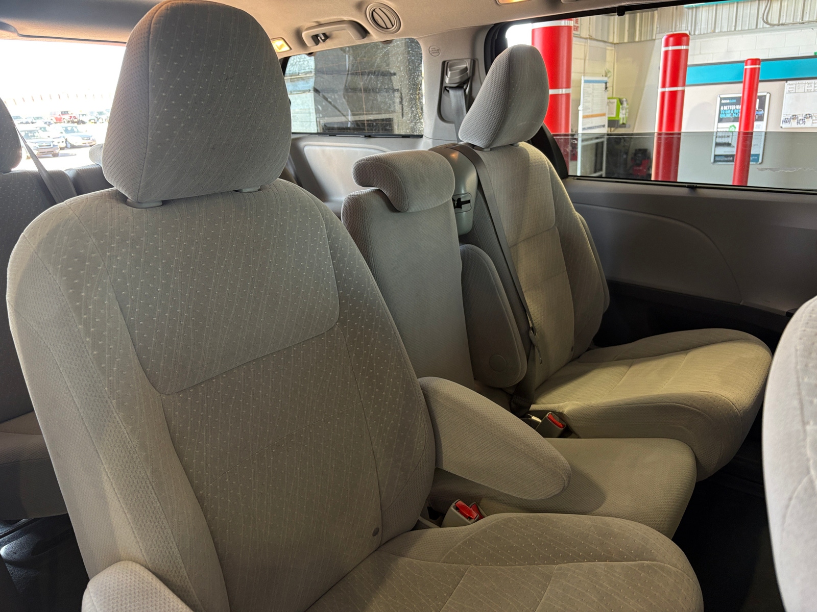 Thumbnail: 2020 Toyota Sienna - 6