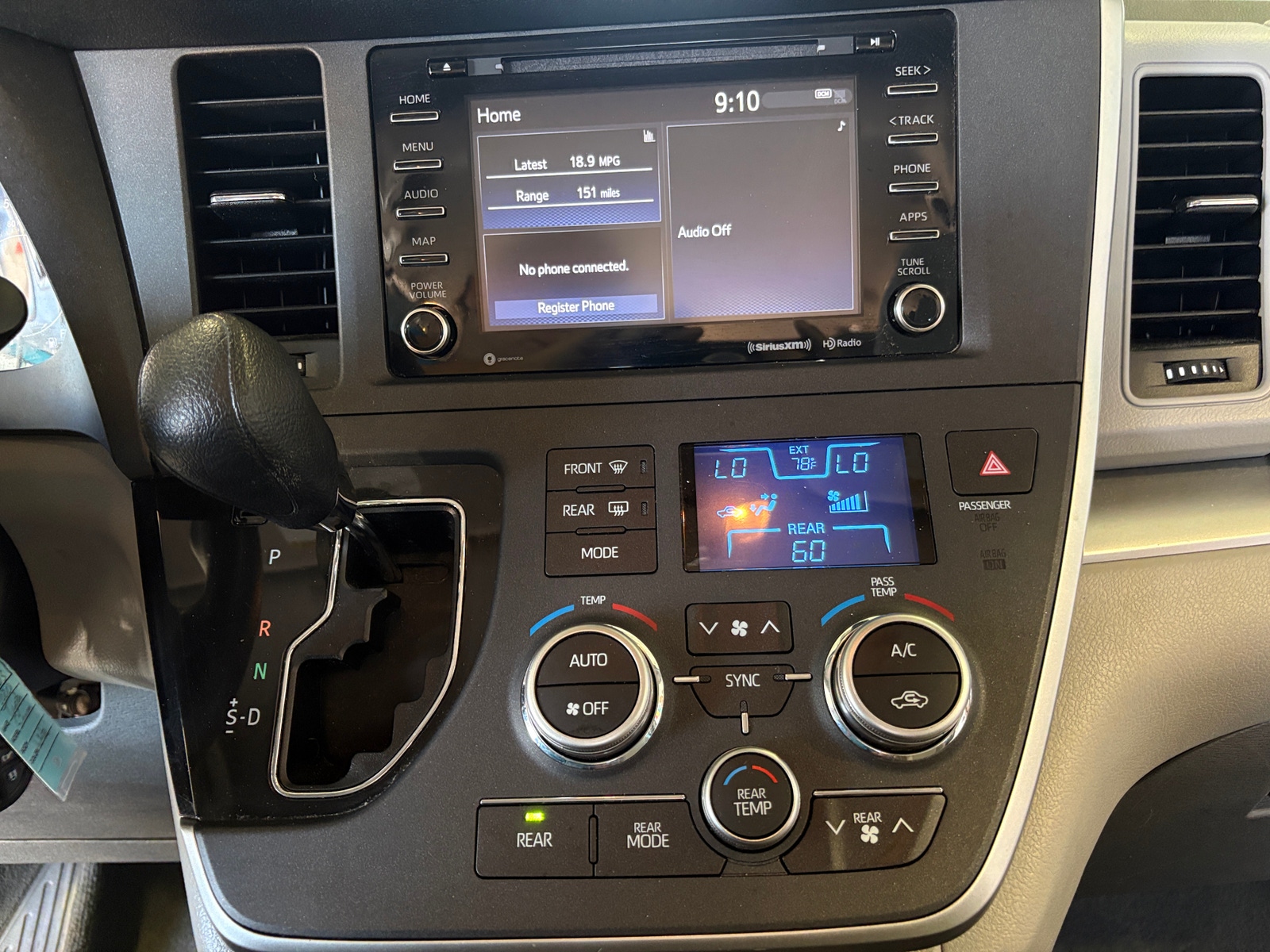 Thumbnail: 2020 Toyota Sienna - 4