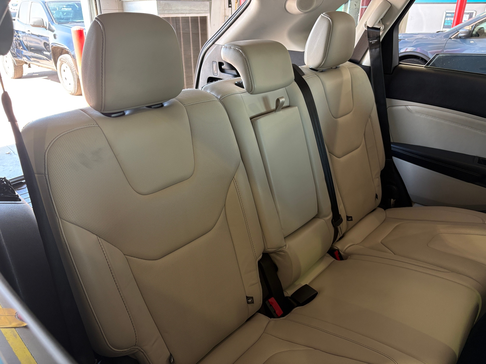 Thumbnail: 2015 Ford Edge - 5