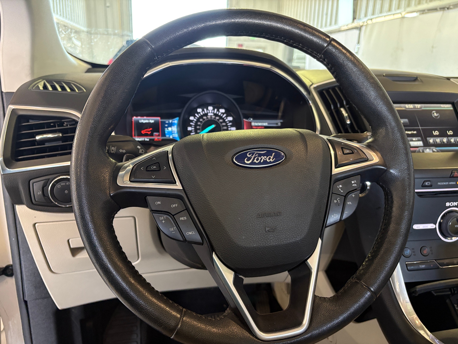 Thumbnail: 2015 Ford Edge - 4