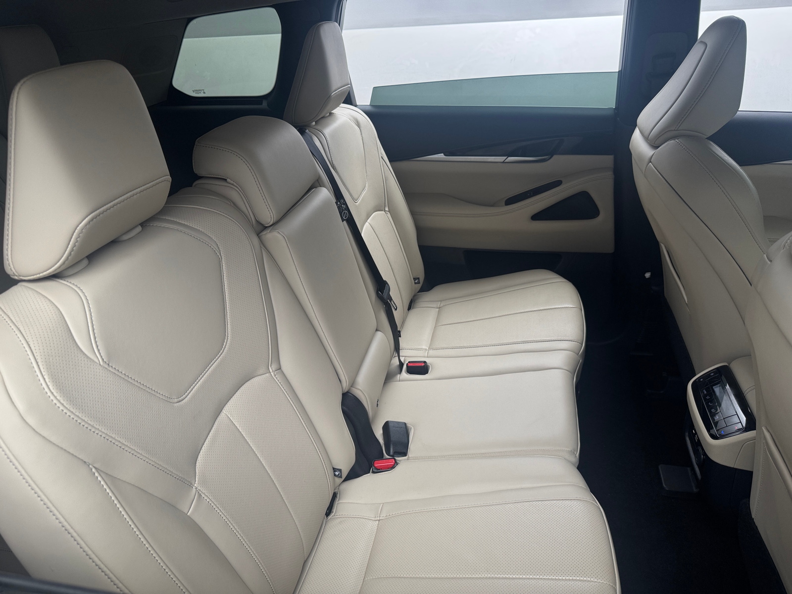 Thumbnail: 2024 INFINITI QX60 - 5