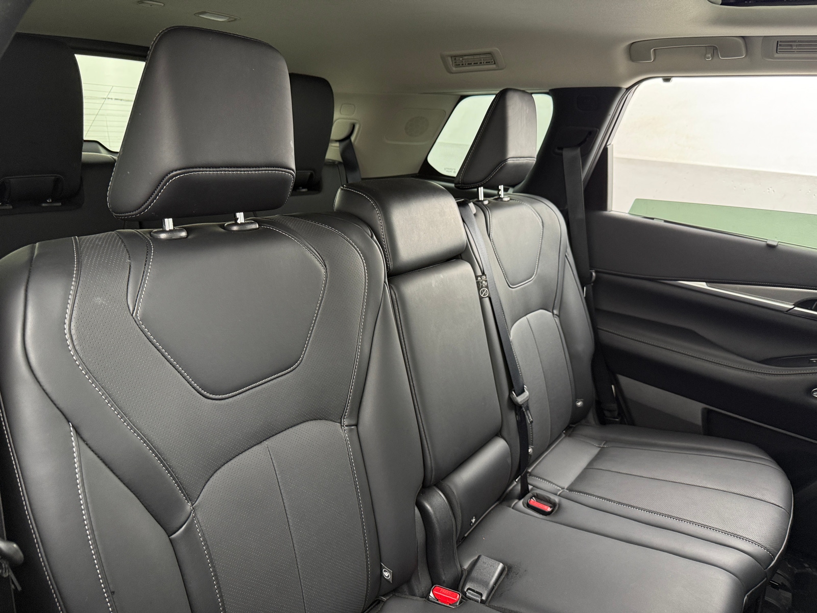 Thumbnail: 2026 INFINITI QX60 - 5