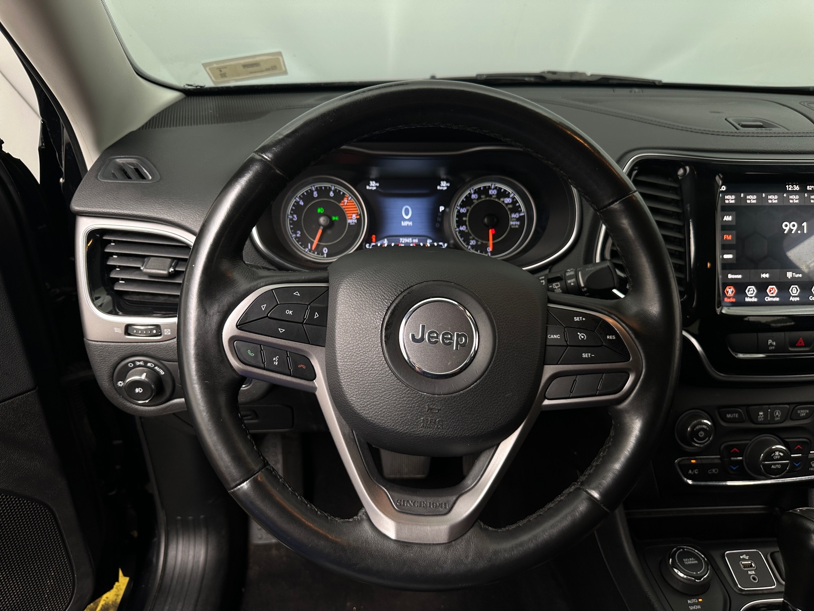 Thumbnail: 2019 Jeep Cherokee - 4
