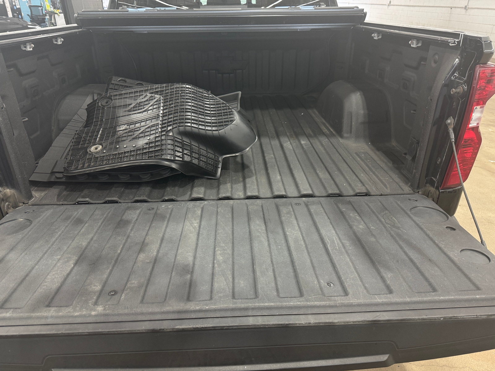 Thumbnail: 2019 Chevrolet Silverado 1500 - 7