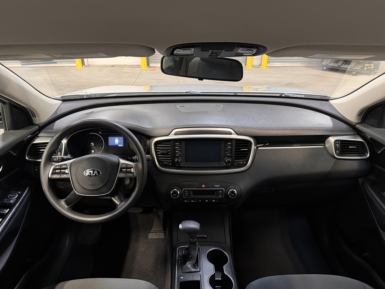 Thumbnail: 2019 Kia Sorento - 3
