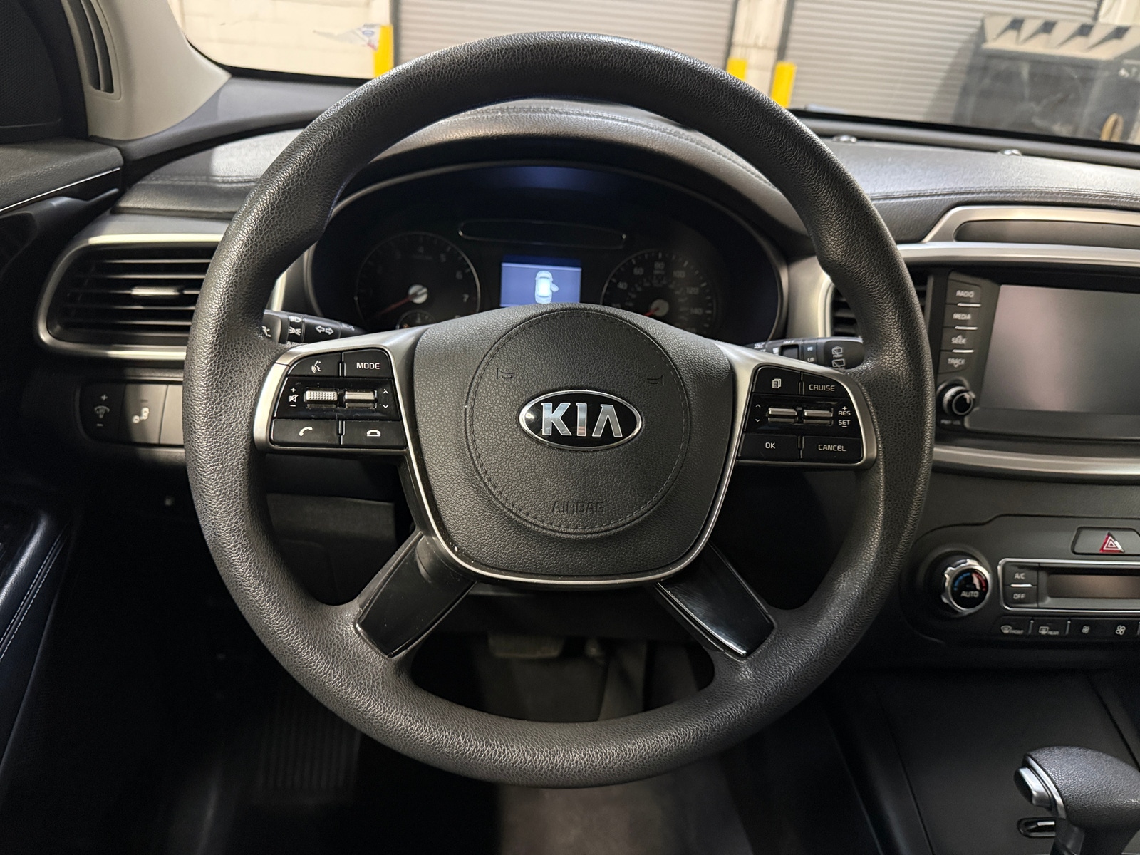 Thumbnail: 2019 Kia Sorento - 5