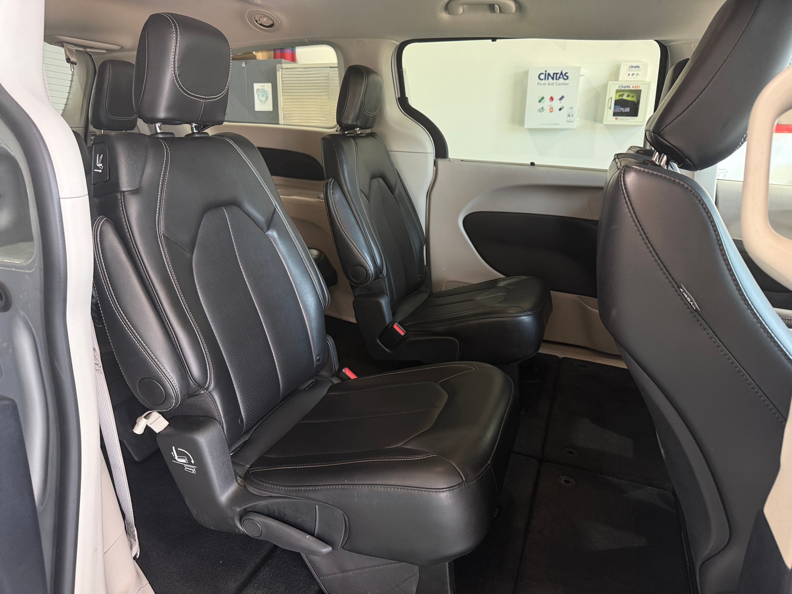Thumbnail: 2024 Chrysler Pacifica - 5