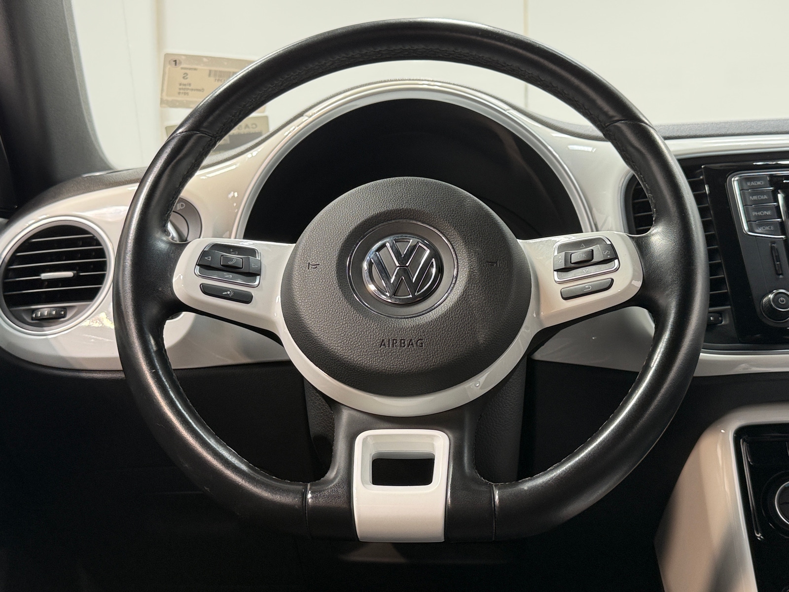 Thumbnail: 2019 Volkswagen Beetle - 4