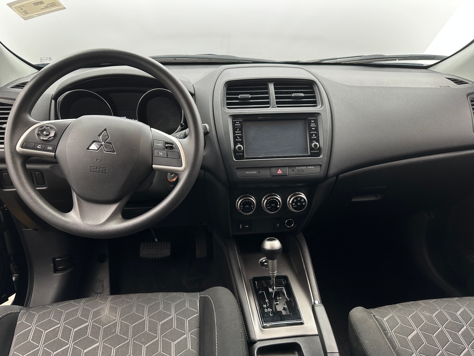Thumbnail: 2025 Mitsubishi Outlander Sport - 3