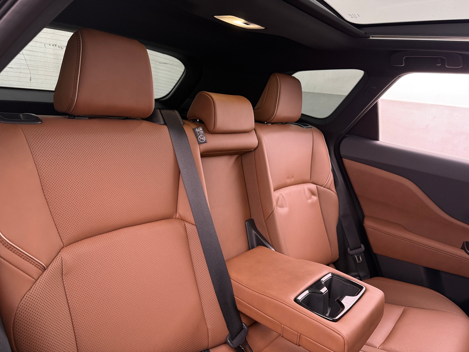 Thumbnail: 2025 Toyota Crown Signia - 5