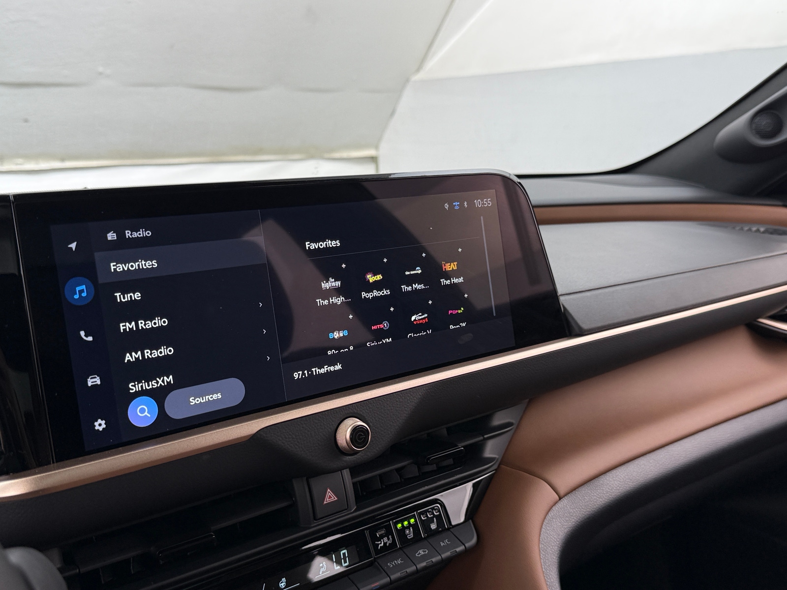 Thumbnail: 2025 Toyota Crown Signia - 3