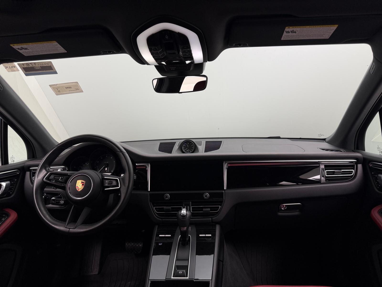 Thumbnail: 2023 Porsche Macan - 3