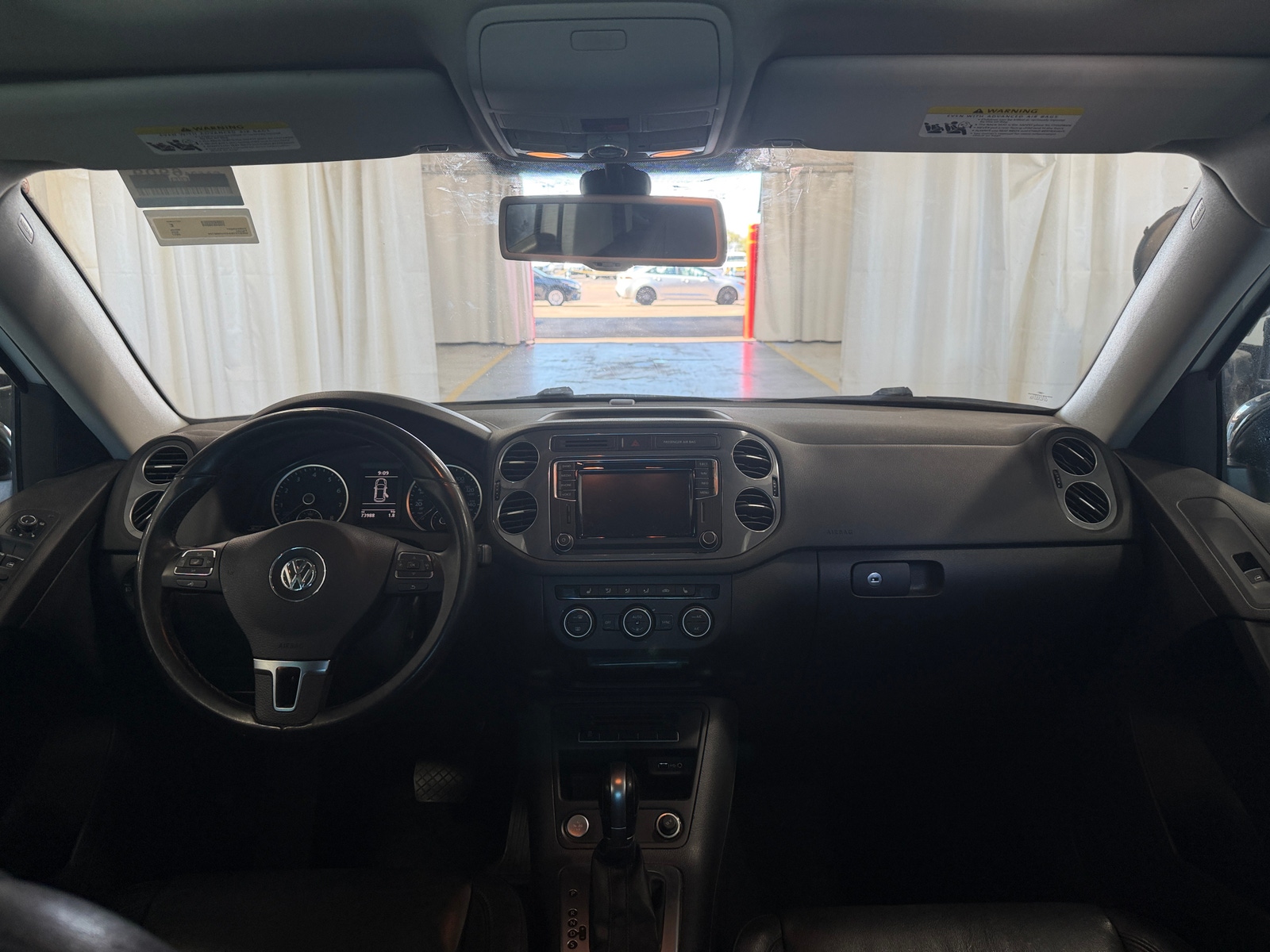 Thumbnail: 2017 Volkswagen Tiguan - 2