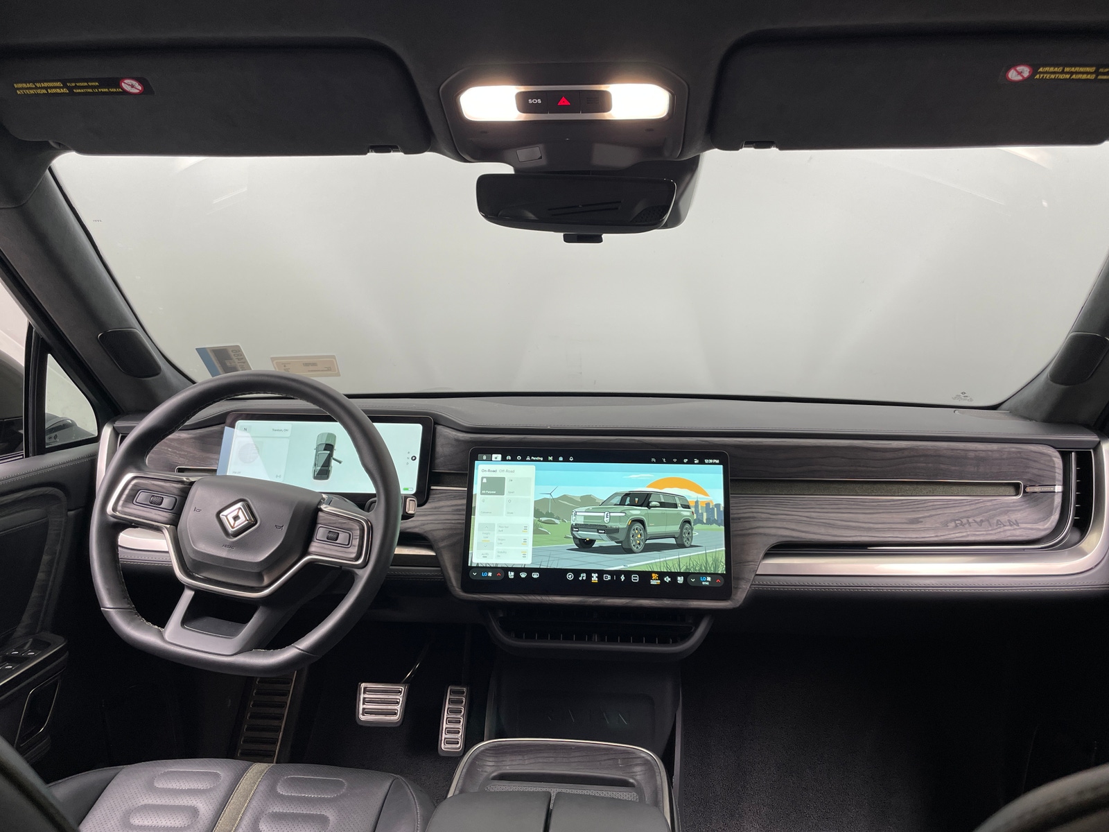 Thumbnail: 2022 Rivian R1S - 2