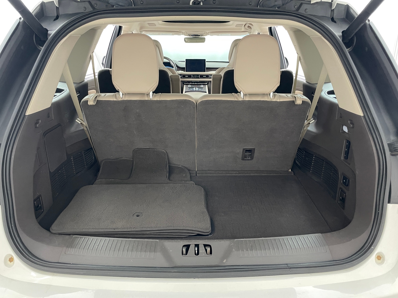 Thumbnail: 2021 Lincoln Aviator - 6