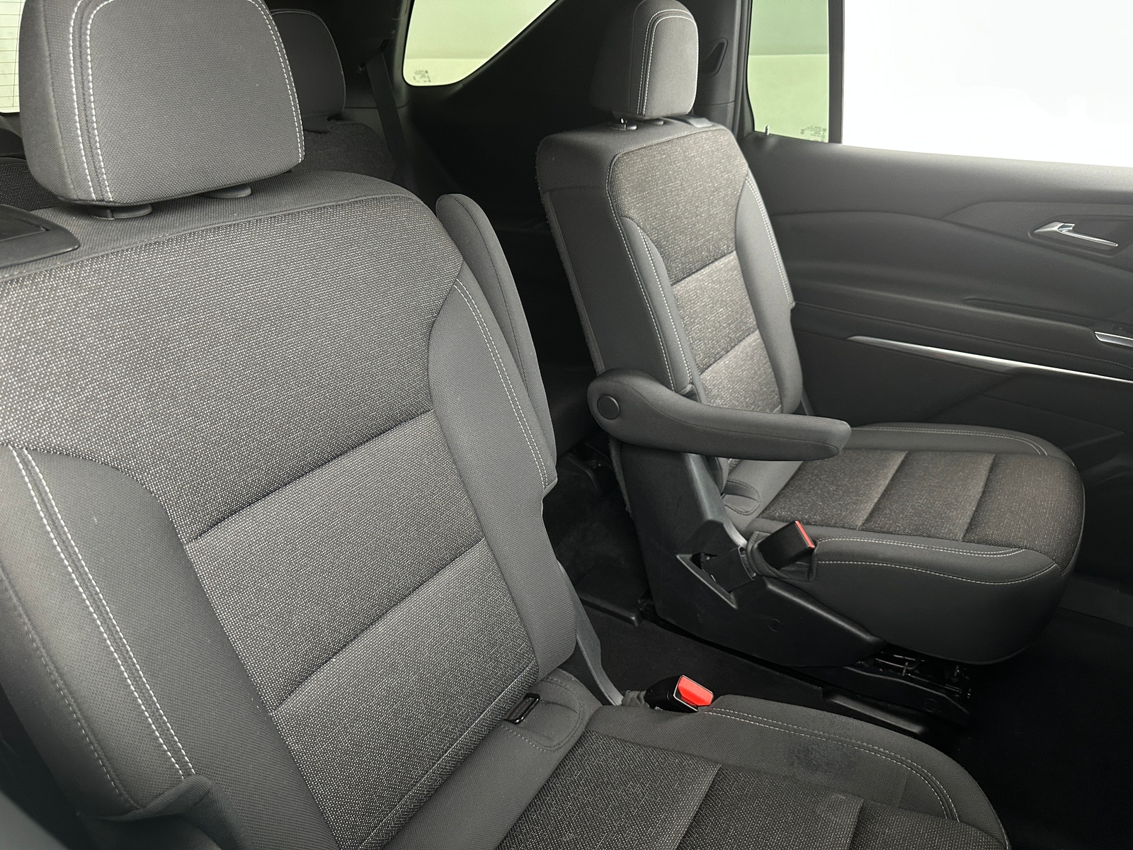 Thumbnail: 2025 Chevrolet Traverse - 6