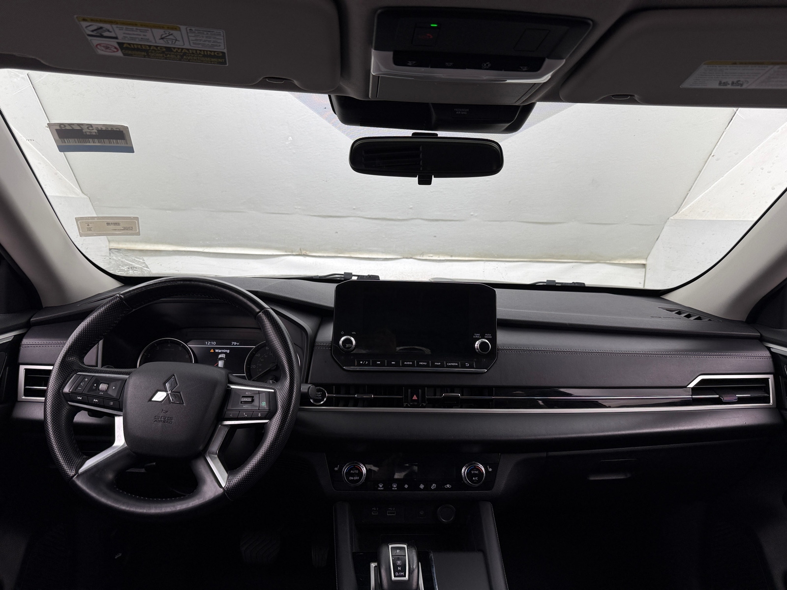 Thumbnail: 2024 Mitsubishi Outlander - 2