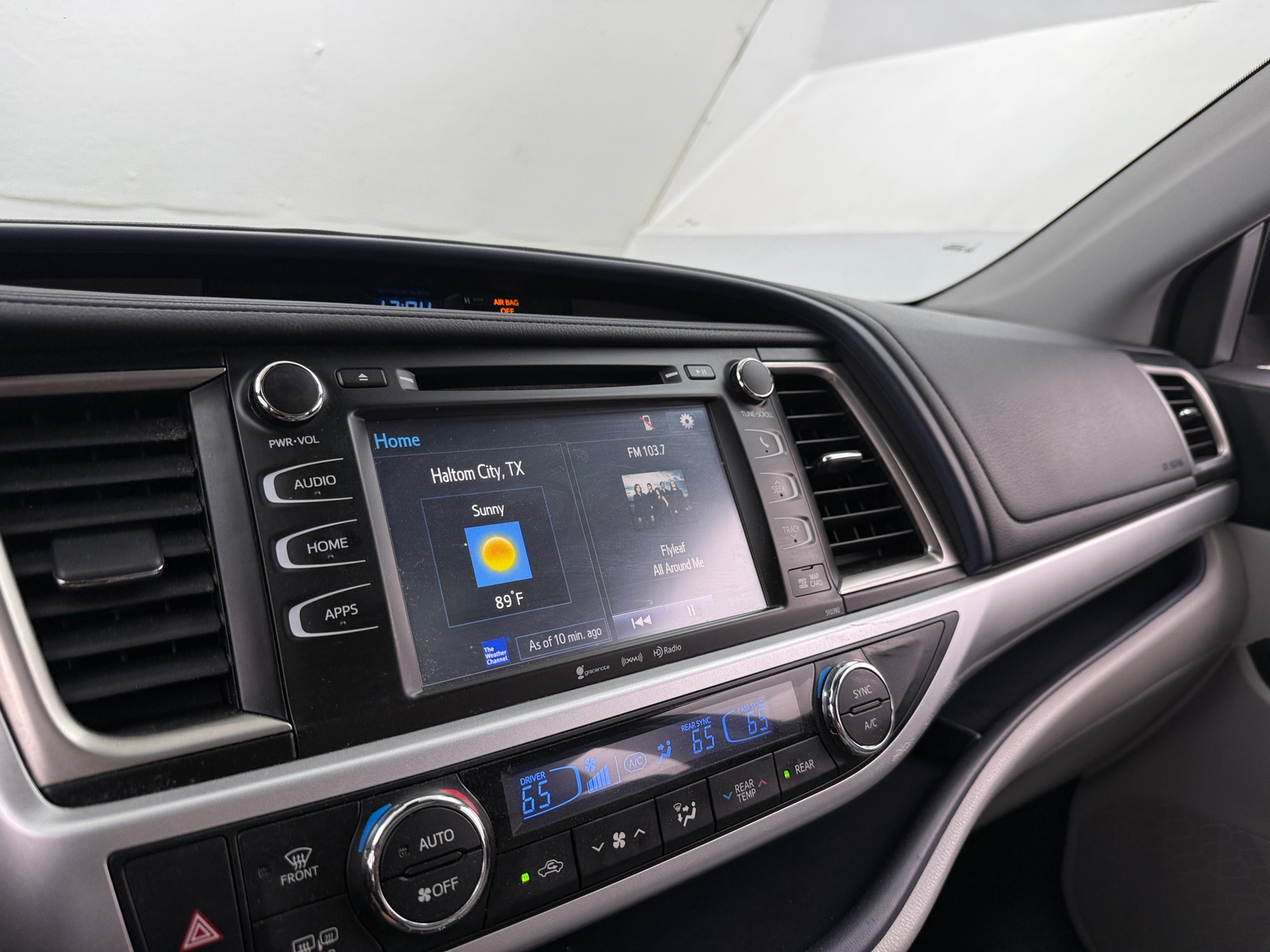 Thumbnail: 2019 Toyota Highlander - 3