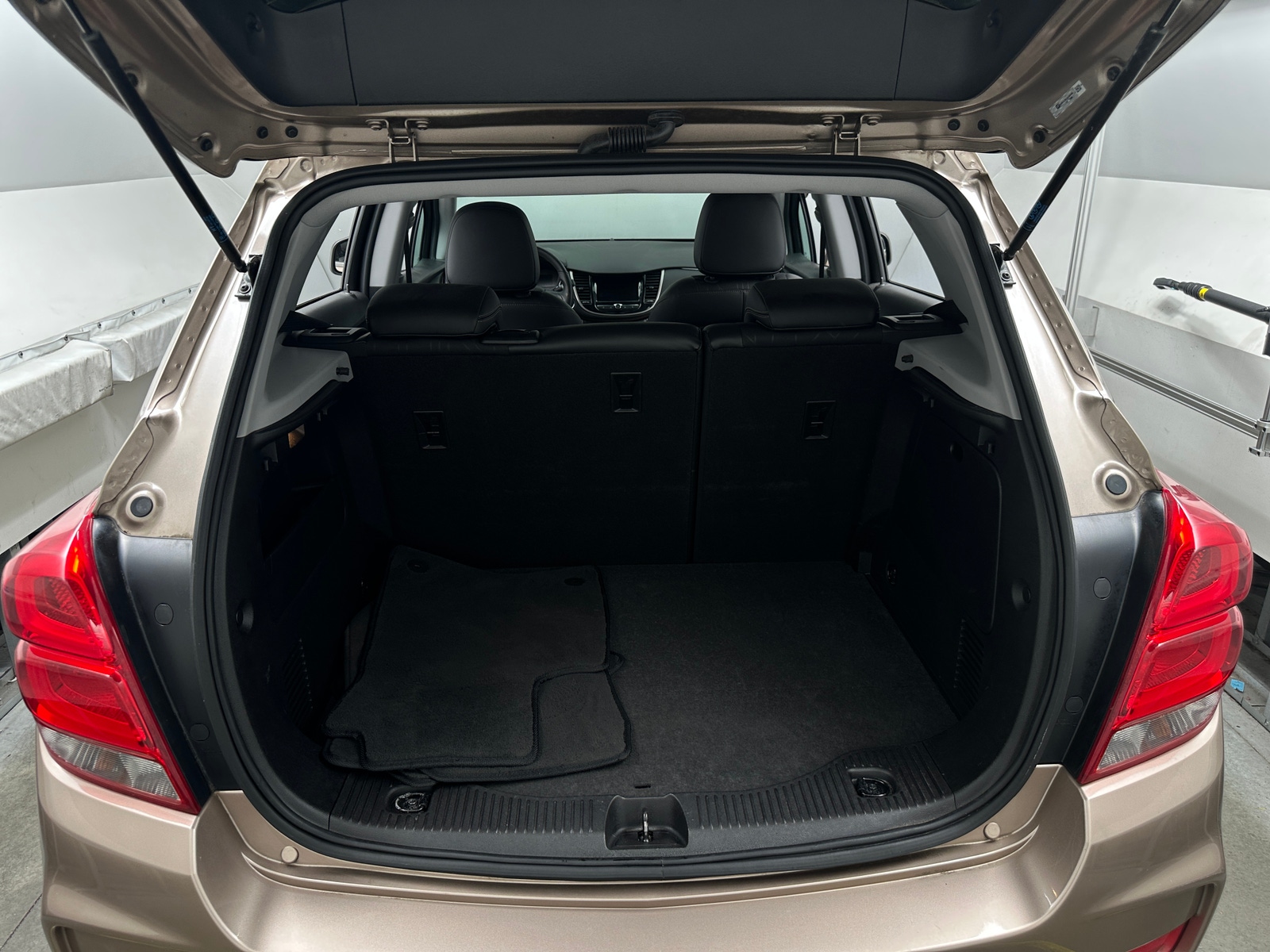 Thumbnail: 2018 Chevrolet Trax - 7