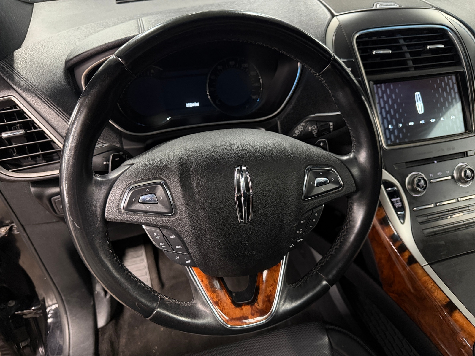 Thumbnail: 2018 Lincoln MKX - 4