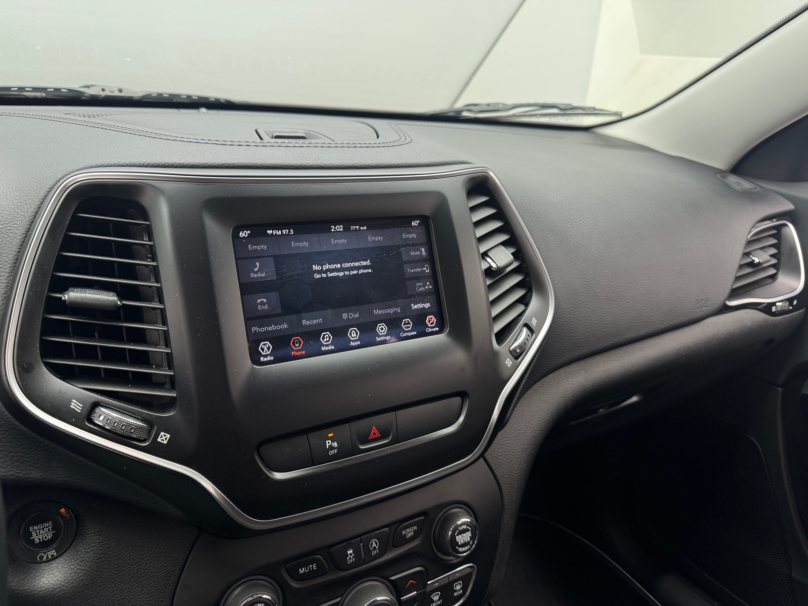 Thumbnail: 2019 Jeep Cherokee - 4