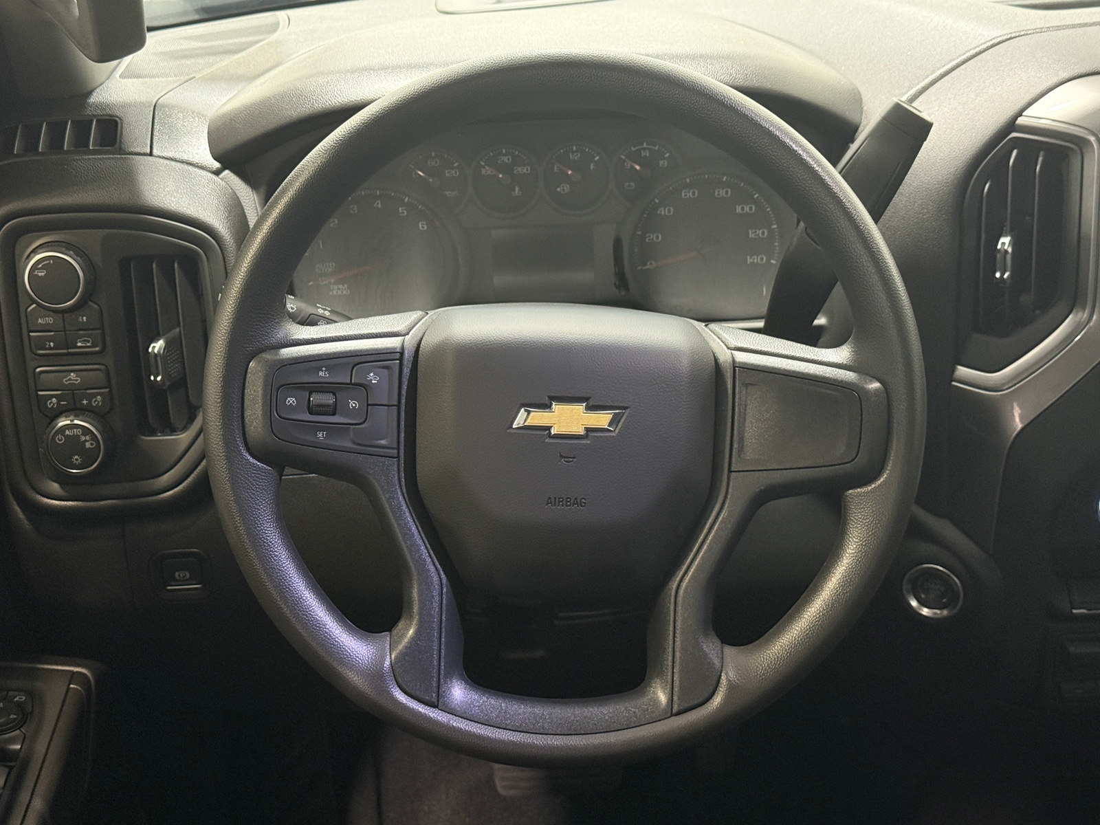 Thumbnail: 2025 Chevrolet Silverado 1500 - 5