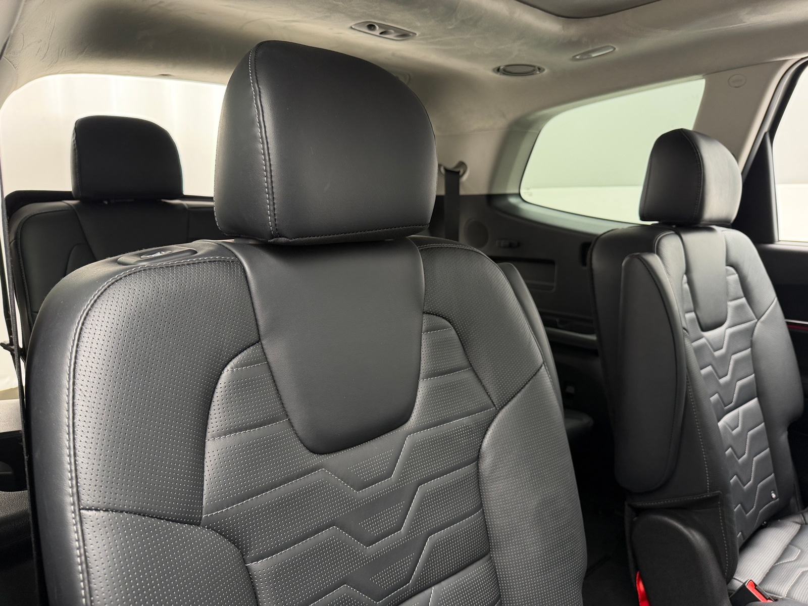 Thumbnail: 2022 Kia Telluride - 5